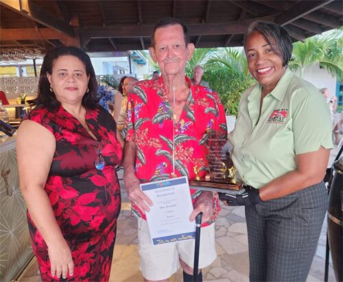 Helen and Claire with the ambassador at Captain Don's Habitat